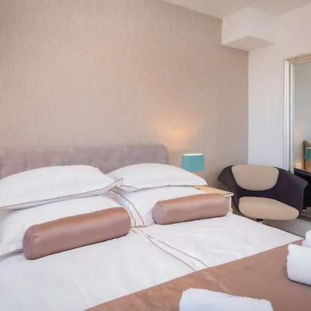 Апартаменты A&d Deluxe Penthouse Dani *